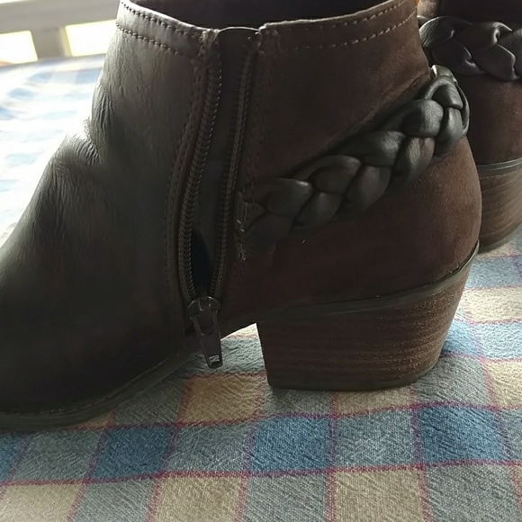 American Eagle Dark Bown Booties w/ Braided Back - Picture 3 of 8